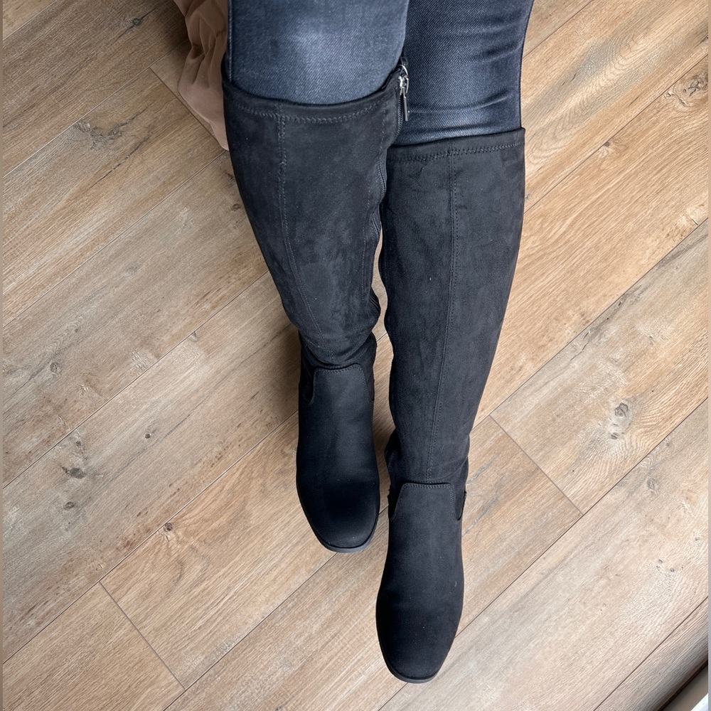 Kenneth Cole knee high Standford Suede Black Boots